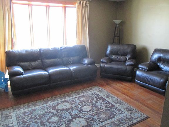 3rd image of 5654 N Talman Ave