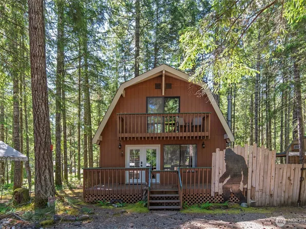 11 N Olympic Court N, Hoodsport, WA 98548