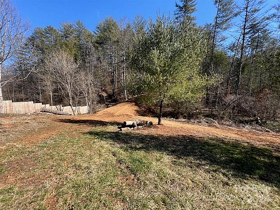 5th image of 96 Old Burnsville Rd