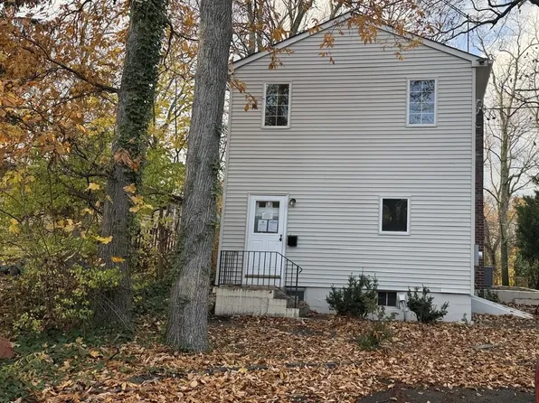 10 Woodland Lane, Huntington, NY 11743