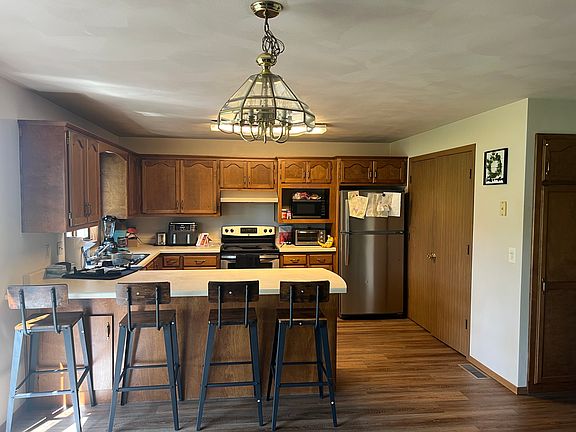 2nd image of 1674 Delta Dr