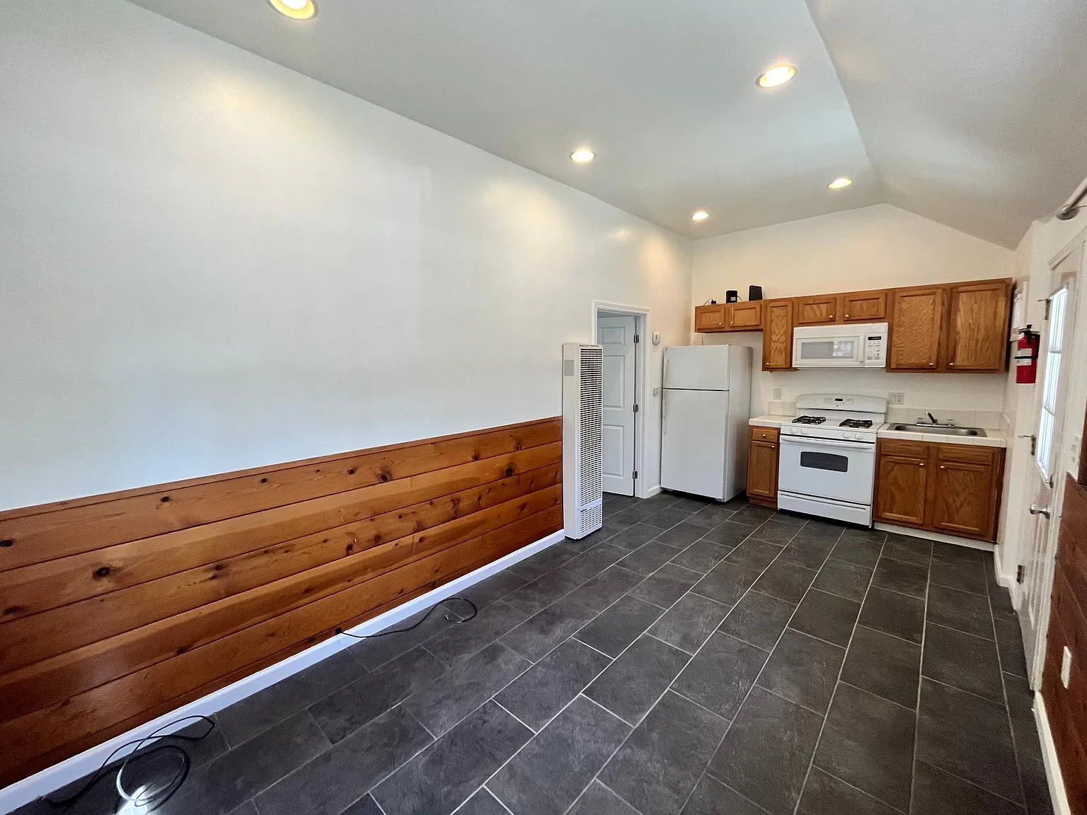 Delano Dr, Idyllwild — Photo 3