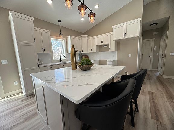 4th image of 1310 Greenleaf Rd SE