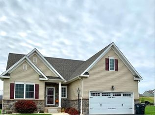 11 Furlong Rd, Douglassville, PA 19518