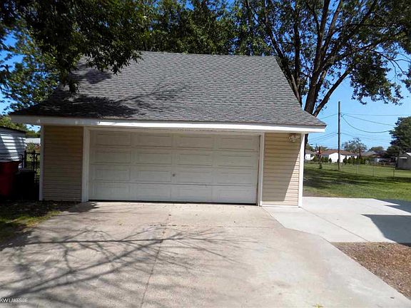 2nd image of 20219 Maxine St