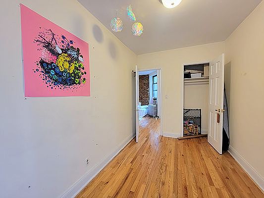 4th image of 26 E 105th St #4V