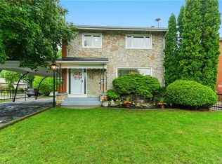 33 Bernard St, Hamilton, ON L8H 6C8