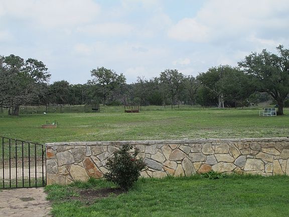 5th image of 1031 W Fm 479