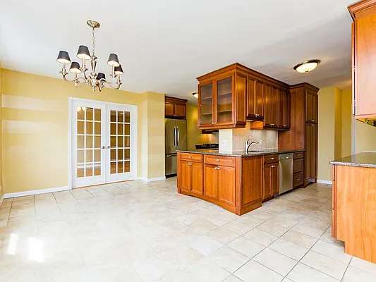 Sold by Re/Max In The City | media 26