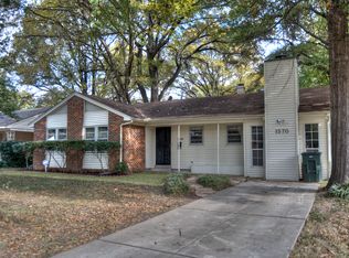 1570 Ivy Rd, Memphis, TN 38117