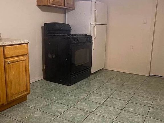 5th image of 25-43 35th St #1B