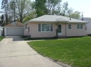 508 Lakeside St, Waterloo, IA 50703