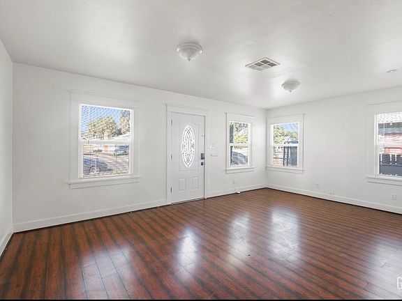 4th image of 419 Ray St