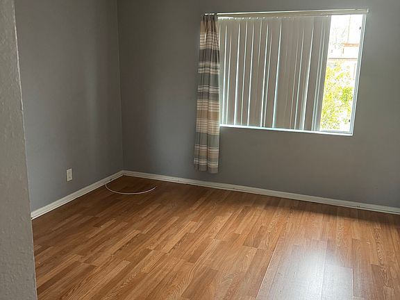 2nd image of 14523 Tupper St Unit 9