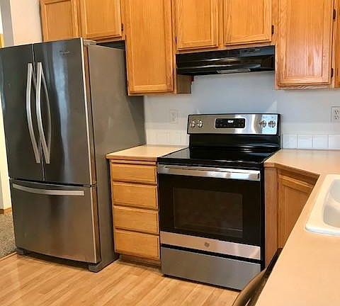 3rd image of 15148 Saltair Dr NE