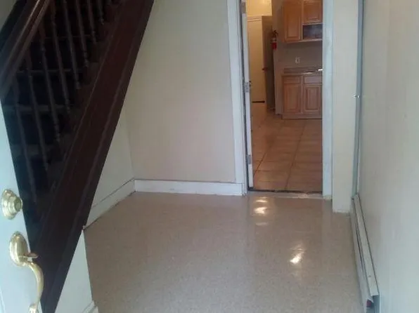 135 Hobson St, Newark, NJ 07112