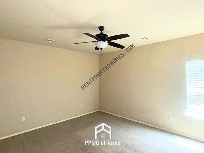 14753 S Lakewood Ave — Photo 9