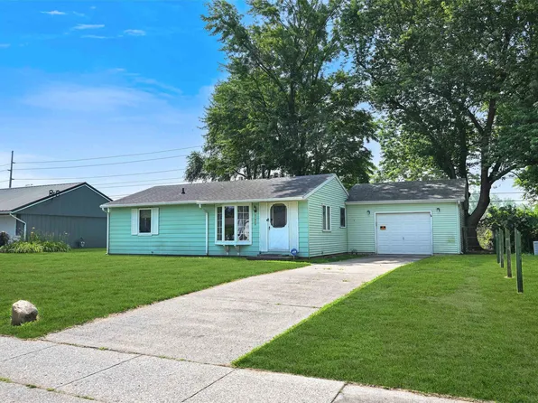 21820 Christopher Dr, Elkhart, IN 46516