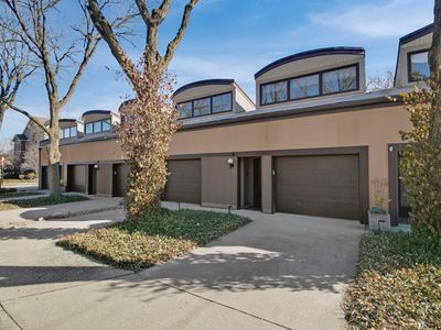 241 E Burlington St APT C, Riverside, IL, 60546