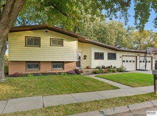 810 W 11th St, Wahoo, NE 68066