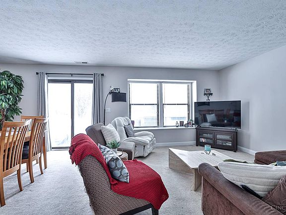 5th image of 7872 Hackney Cir