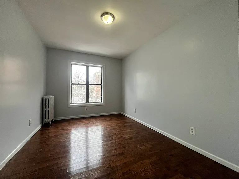 70 Post Ave #1I — Photo 1