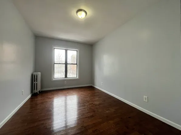 70 Post Avenue image 1 of 3