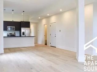 326 S Racine Ave, Chicago, IL 60607