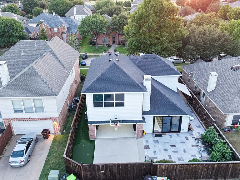 7906 Thorneywood Rd — Photo 13