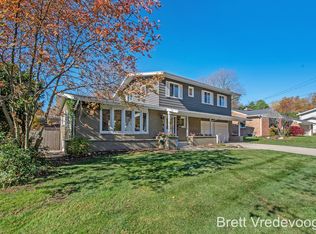 2351 Okemos Dr SE, Grand Rapids, MI