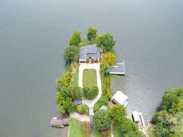 48373 W Wind Way, Norwood, NC 28128