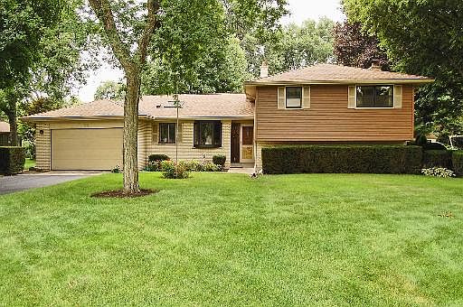 1st image of 1511 Greenbriar Dr