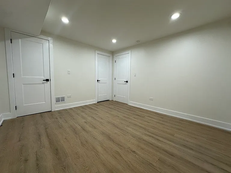 4338 N Clarendon Ave #GS — Photo 15