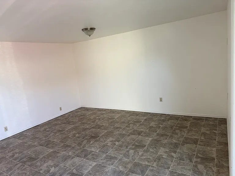 4948 La Hal Da Ave NE — Photo 11
