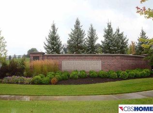 12715 Woolworth Ave, Omaha, NE 68144