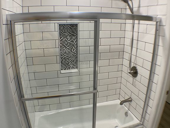 4th image of 6603 Birchwood Ave #1