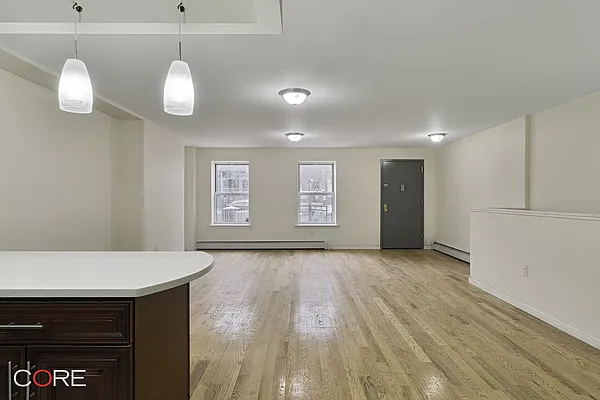 Rented by CORE | media 31