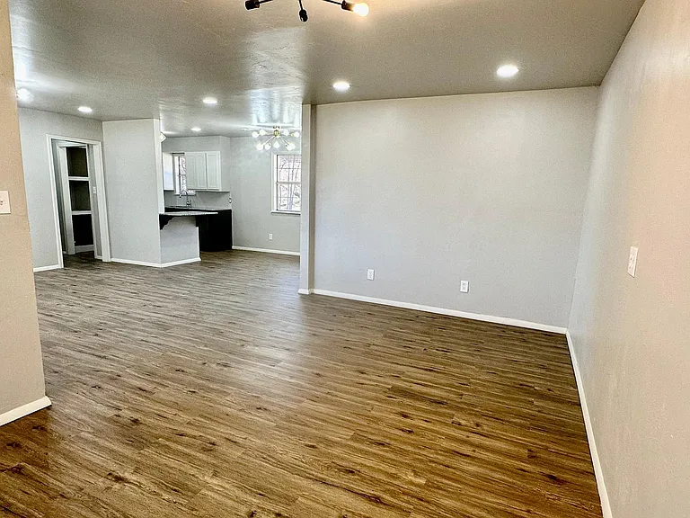 1315 N Timber Rd — Photo 15