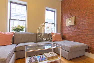 Rented by Nolita Group