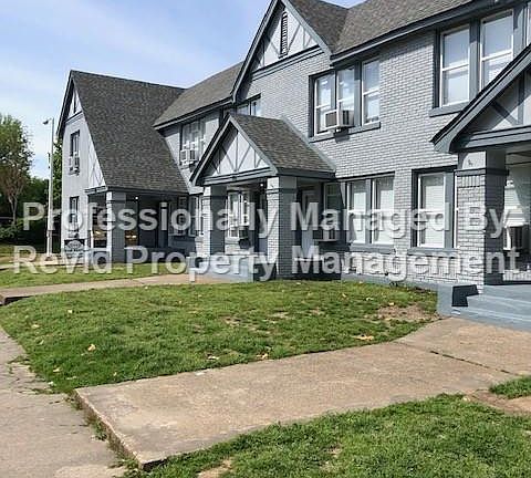 3rd image of 189 N Auburndale St APT 2