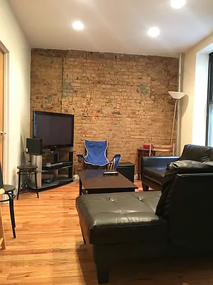 Rented by Meraki Realty LLC | media 30