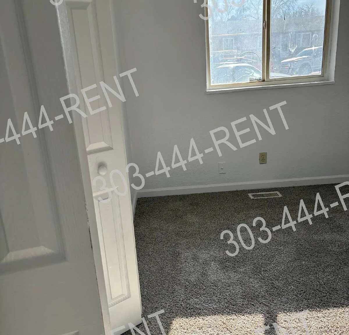 3 bed, 2.0 bath, 1039 sqft, $2,395 — Photo 3