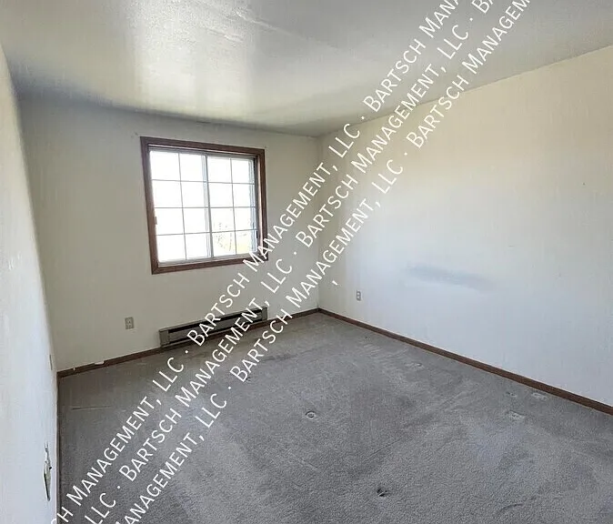 W182S8443 Racine Ave — Photo 7