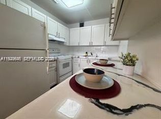 13550 SW 6th Ct APT 113A, Pembroke Pines, FL 33027