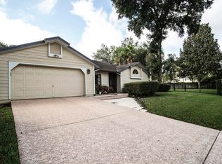 2429 Arborwood Dr, Valrico, FL 33596