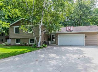 525 Oak Ave SE, Saint Michael, MN 55376