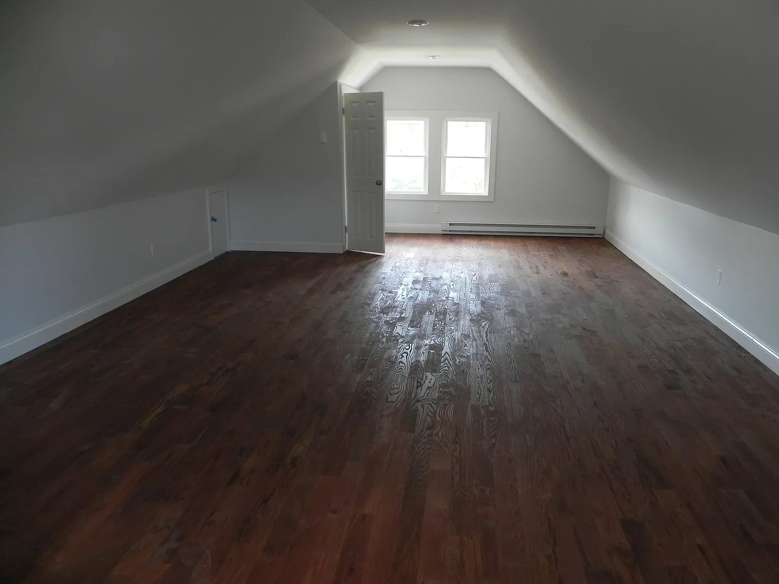 3 bed, 1469 sqft, $3,200 — Photo 2