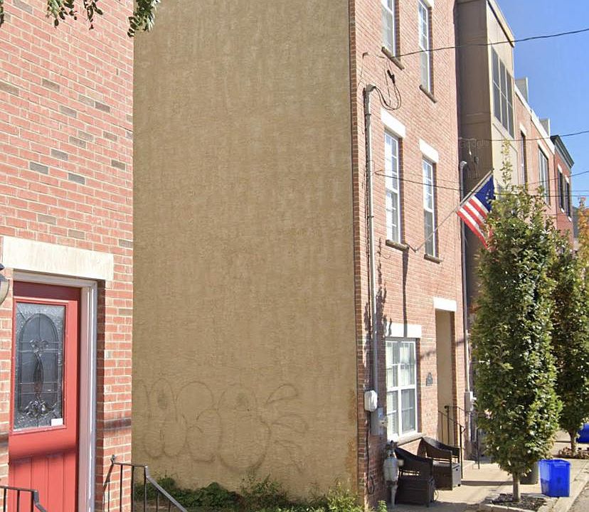 2nd image of 2127 Kimball St