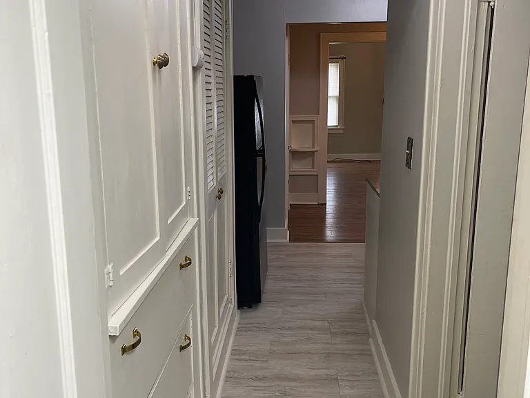 1913 N Ross Ave — Photo 14