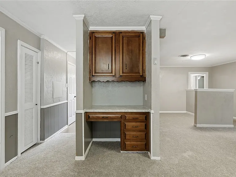 112 Williams St — Photo 16